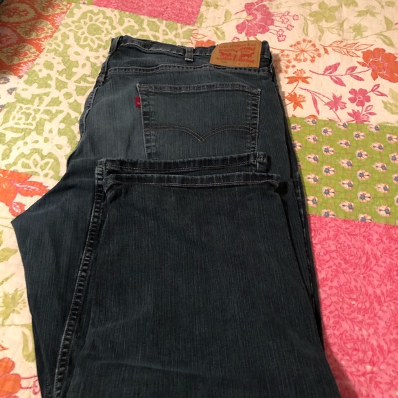 LIKE NEW Mens LEVIS 559 Relaxed Fit - Picture 5 of 6